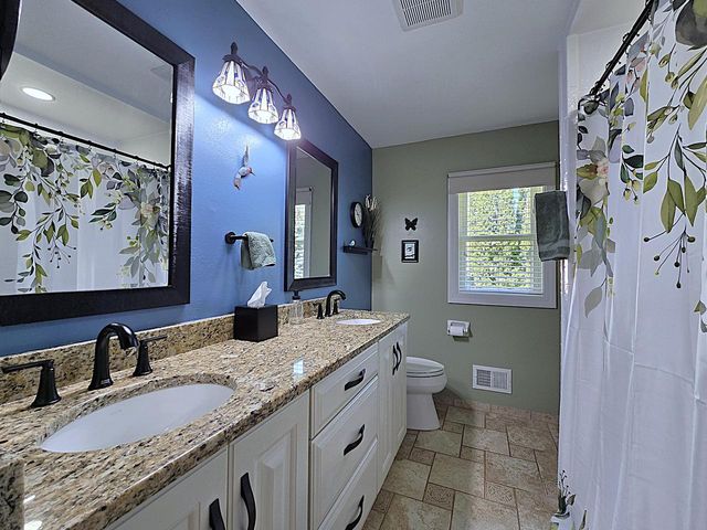 N111W16302 Catskill LANE, Germantown, WI 53022