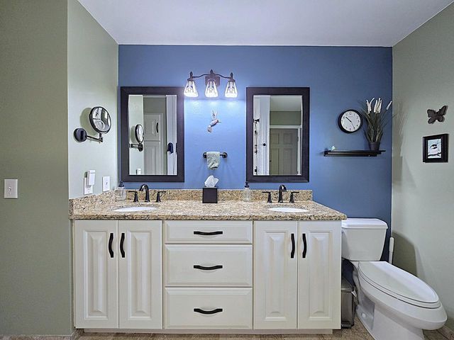 N111W16302 Catskill LANE, Germantown, WI 53022