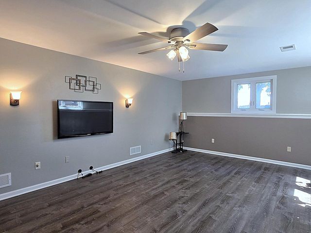 N111W16302 Catskill LANE, Germantown, WI 53022