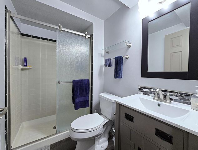 N111W16302 Catskill LANE, Germantown, WI 53022