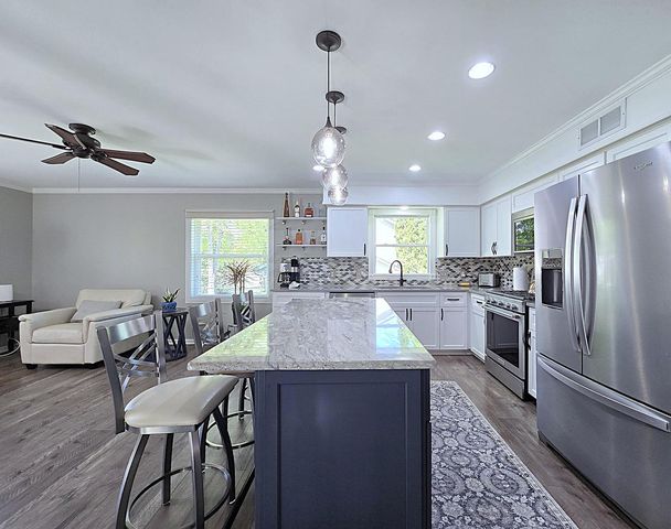 N111W16302 Catskill LANE, Germantown, WI 53022