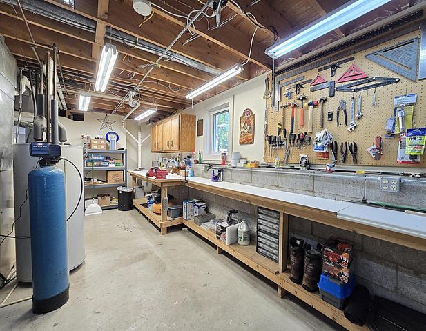 N111W16302 Catskill LANE, Germantown, WI 53022