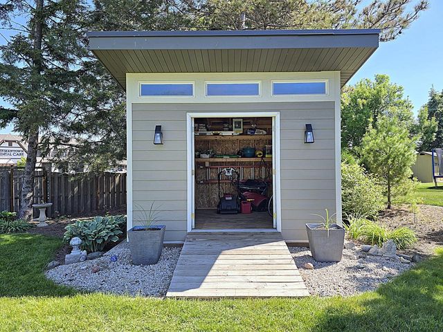 N111W16302 Catskill LANE, Germantown, WI 53022