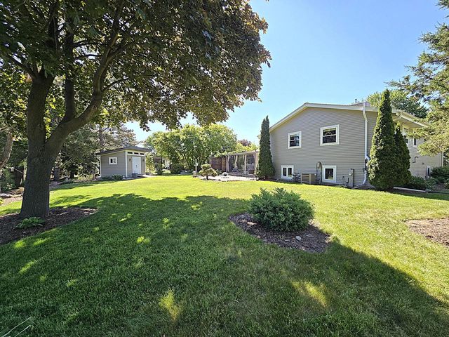 N111W16302 Catskill LANE, Germantown, WI 53022