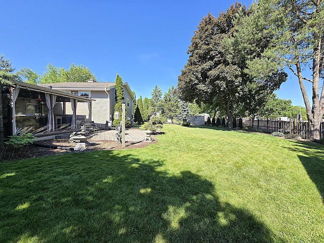 N111W16302 Catskill LANE, Germantown, WI 53022