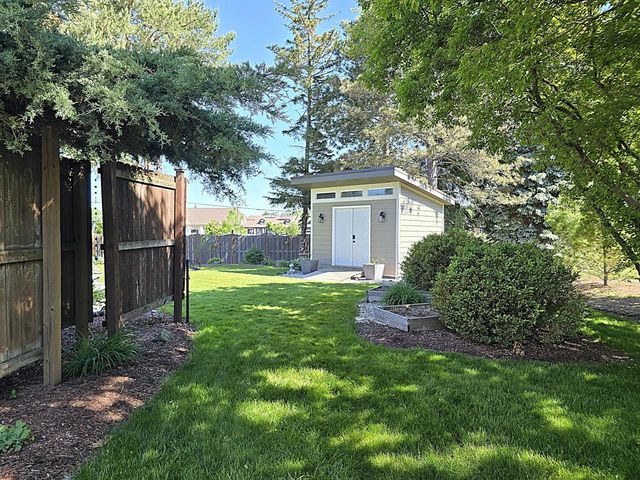 N111W16302 Catskill LANE, Germantown, WI 53022