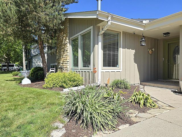 N111W16302 Catskill LANE, Germantown, WI 53022