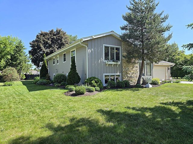 N111W16302 Catskill LANE, Germantown, WI 53022