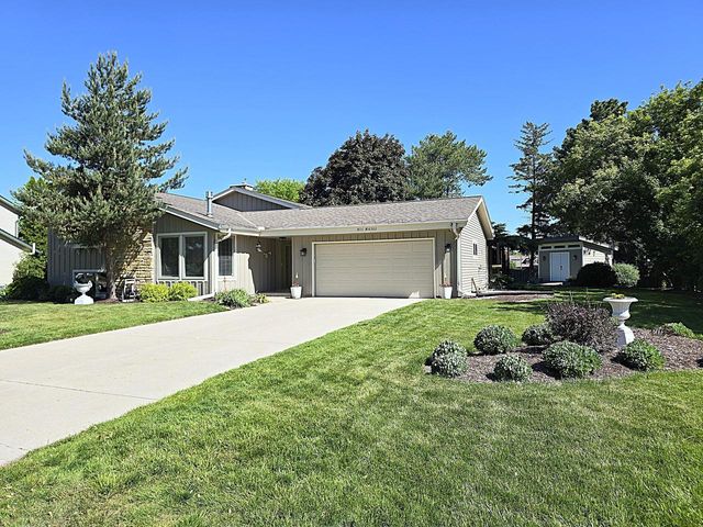 N111W16302 Catskill LANE, Germantown, WI 53022