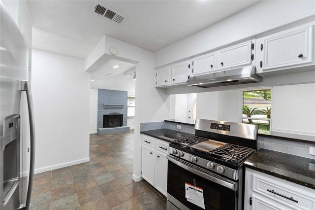 2739 Meandering Trail, Houston, TX 77339