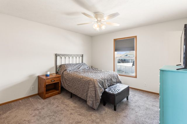 5743 MERLIN Lane, Council Bluffs, IA 51501