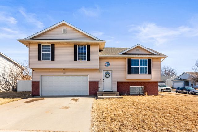 5743 MERLIN Lane, Council Bluffs, IA 51501