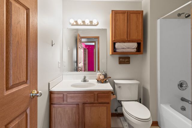 5743 MERLIN Lane, Council Bluffs, IA 51501