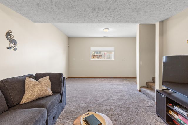 5743 MERLIN Lane, Council Bluffs, IA 51501