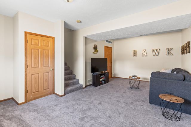 5743 MERLIN Lane, Council Bluffs, IA 51501