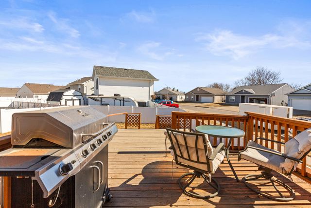 5743 MERLIN Lane, Council Bluffs, IA 51501