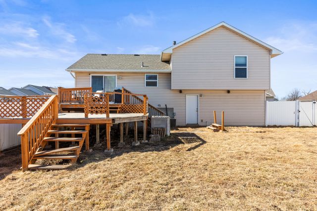 5743 MERLIN Lane, Council Bluffs, IA 51501