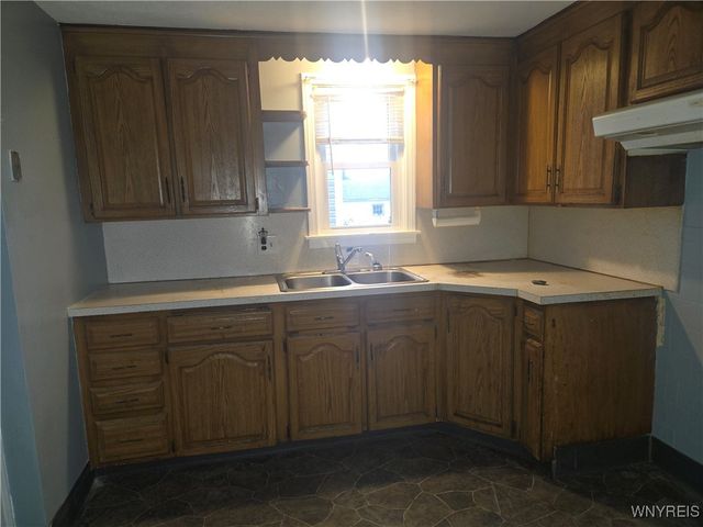 298 Lowell Road, Tonawanda, NY 14217