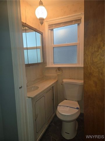 298 Lowell Road, Tonawanda, NY 14217