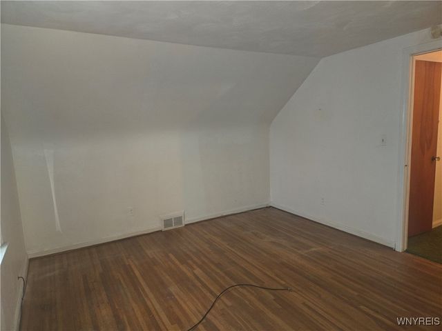 298 Lowell Road, Tonawanda, NY 14217