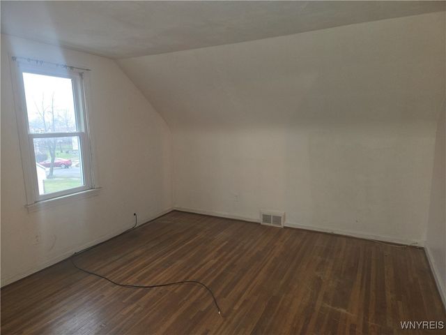 298 Lowell Road, Tonawanda, NY 14217