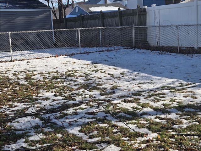 298 Lowell Road, Tonawanda, NY 14217