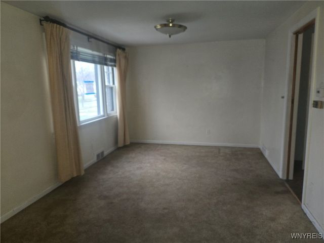 298 Lowell Road, Tonawanda, NY 14217