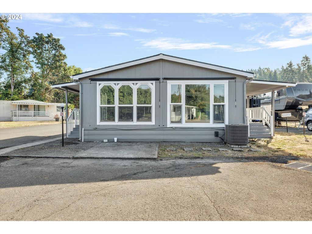 18830 HIGHWAY 99E 28, Oregon City, OR 97045