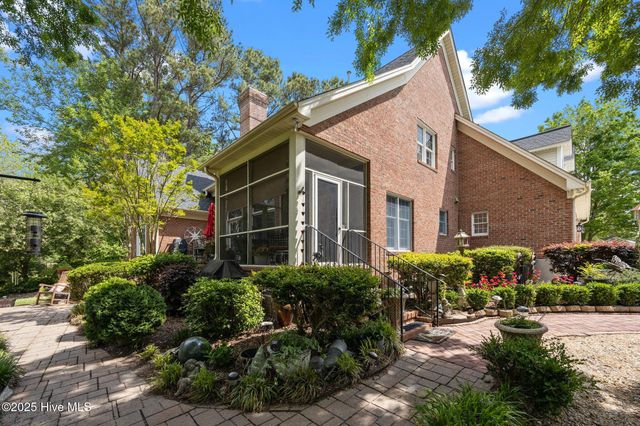 3008 Westview Drive, Greenville, NC 27834