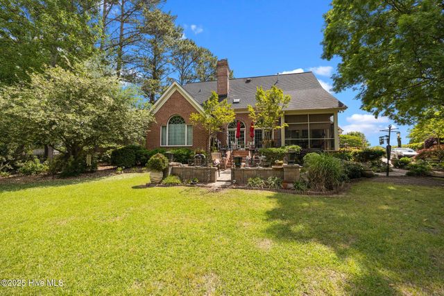 3008 Westview Drive, Greenville, NC 27834