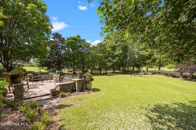 3008 Westview Drive, Greenville, NC 27834