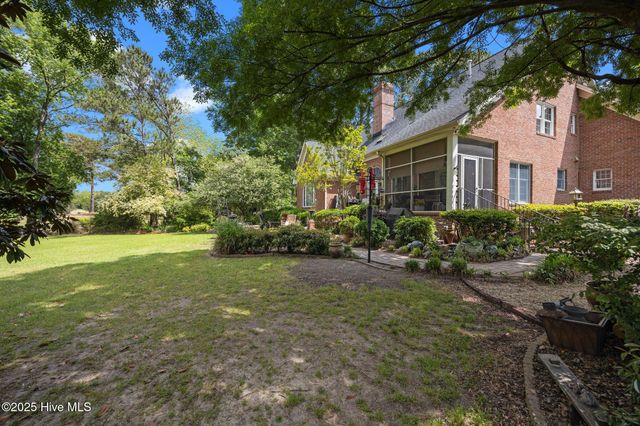 3008 Westview Drive, Greenville, NC 27834