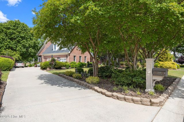 3008 Westview Drive, Greenville, NC 27834