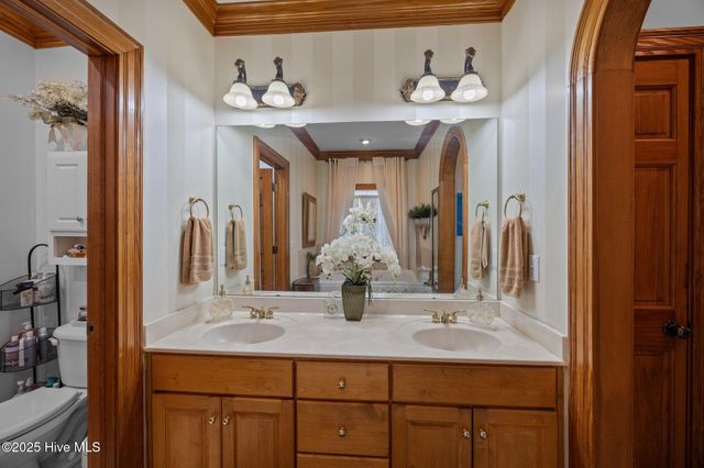 3008 Westview Drive, Greenville, NC 27834