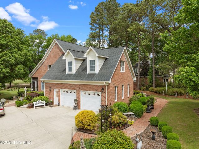 3008 Westview Drive, Greenville, NC 27834
