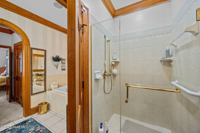 3008 Westview Drive, Greenville, NC 27834
