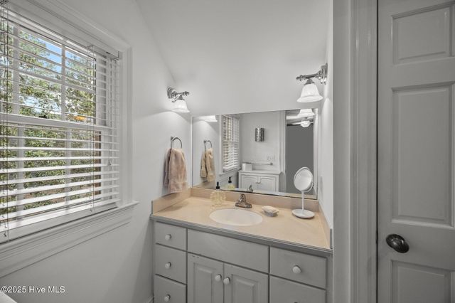 3008 Westview Drive, Greenville, NC 27834