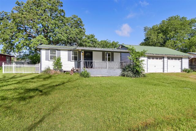 27 Richard Drive, Gordonville, TX 76245