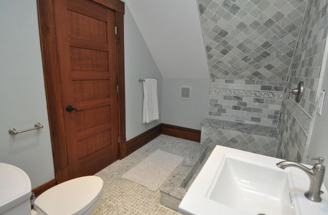 653 Oakwood Avenue, Columbus, OH 43205