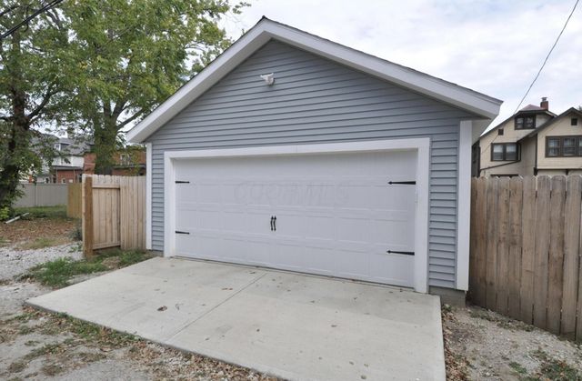 653 Oakwood Avenue, Columbus, OH 43205