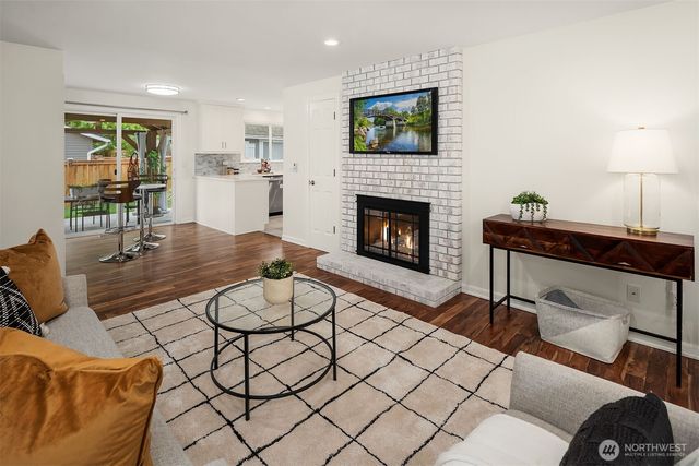 6203 144th Avenue NE, Redmond, WA 98052