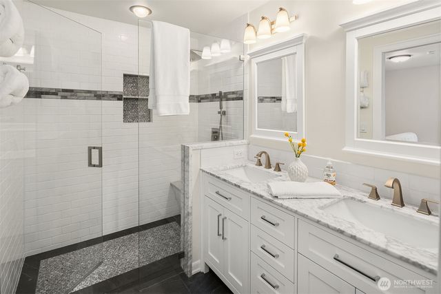 6203 144th Avenue NE, Redmond, WA 98052