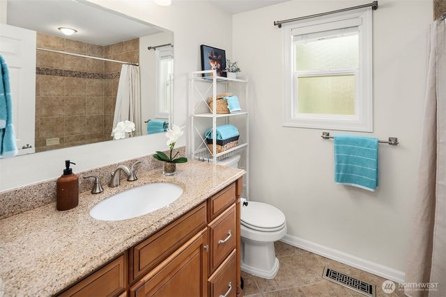 6203 144th Avenue NE, Redmond, WA 98052