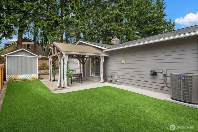 6203 144th Avenue NE, Redmond, WA 98052