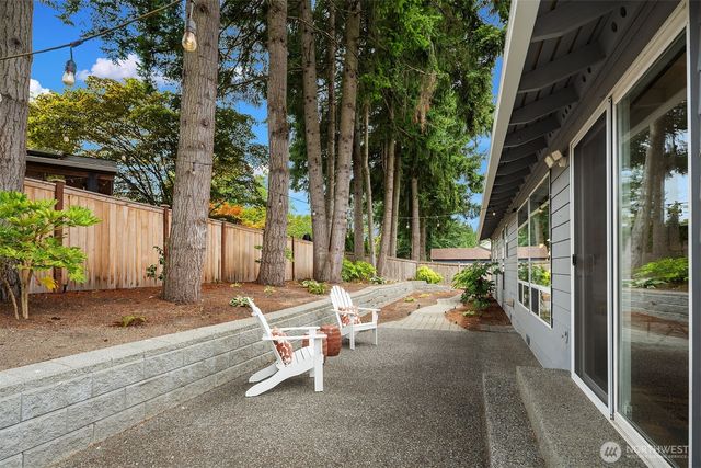 6203 144th Avenue NE, Redmond, WA 98052