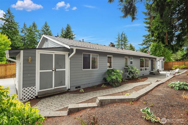 6203 144th Avenue NE, Redmond, WA 98052