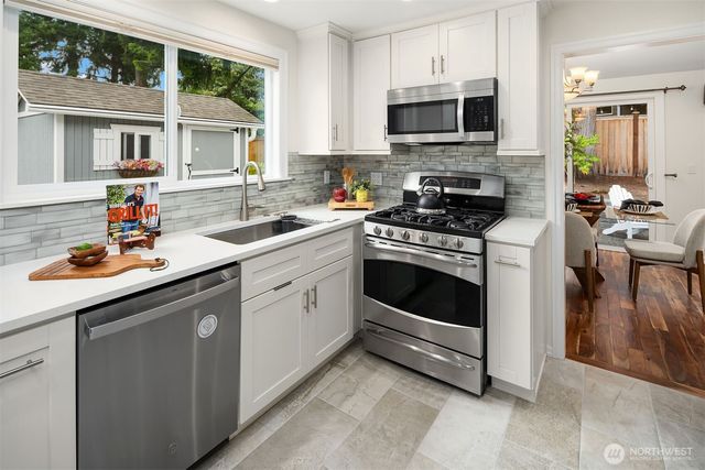 6203 144th Avenue NE, Redmond, WA 98052