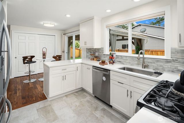 6203 144th Avenue NE, Redmond, WA 98052