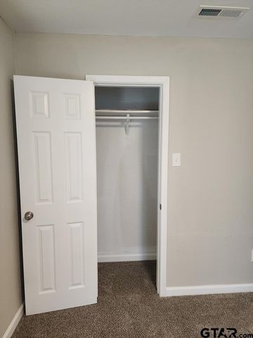 402 W. Carolina St, Palestine, TX 75803