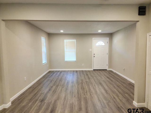 402 W. Carolina St, Palestine, TX 75803